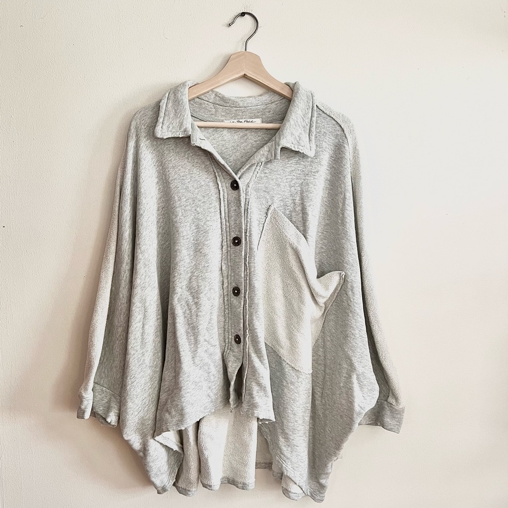 We The Free NWT  Women Grey Top Button Up Long Sleeve Pancho Fleece Size XL